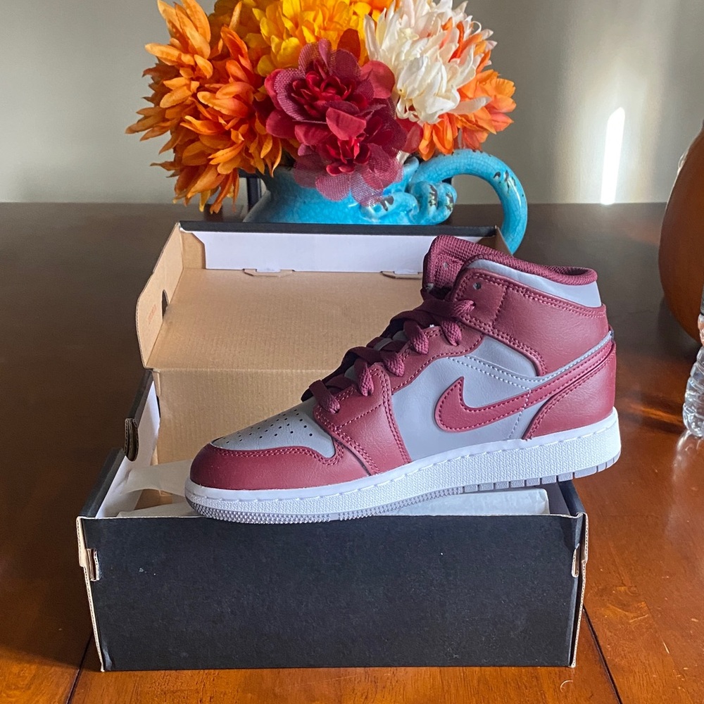 Nike Kids' Maroon and Gray Mid-top Sneakers